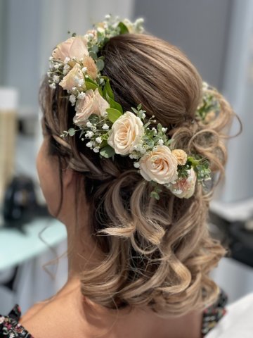 Coiffure de soirée chez votre coiffeur à Saint-Denis 974